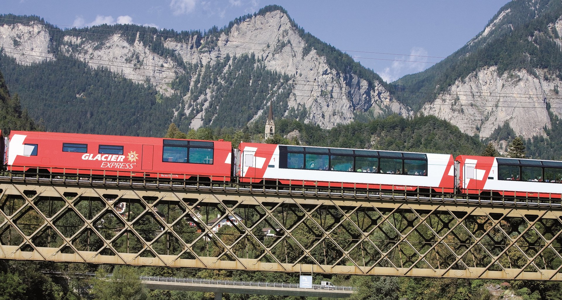 Glacier Express, Sommer, Rheinbr�cke, Vorderrhein, Hinterrhein